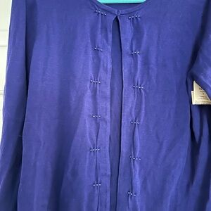 Coldwater creek size large royal purple light weight sweater. Hook closures